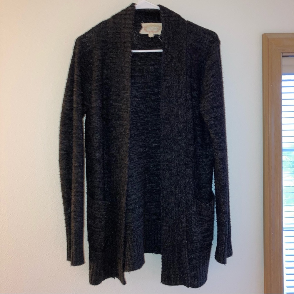 Gray cardigan with pockets